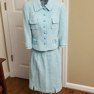 Gorgeous mint green and white suit PRICE FIRM